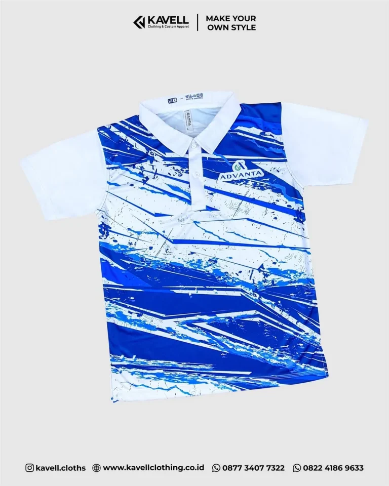 Siapa yang bisa menolak pesona jersey biru dan putih ini Desainnya yang eye-catching bikin hari-